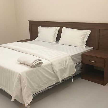 ريزا الفندقية Reeza Suites 알크호바르 외부 사진