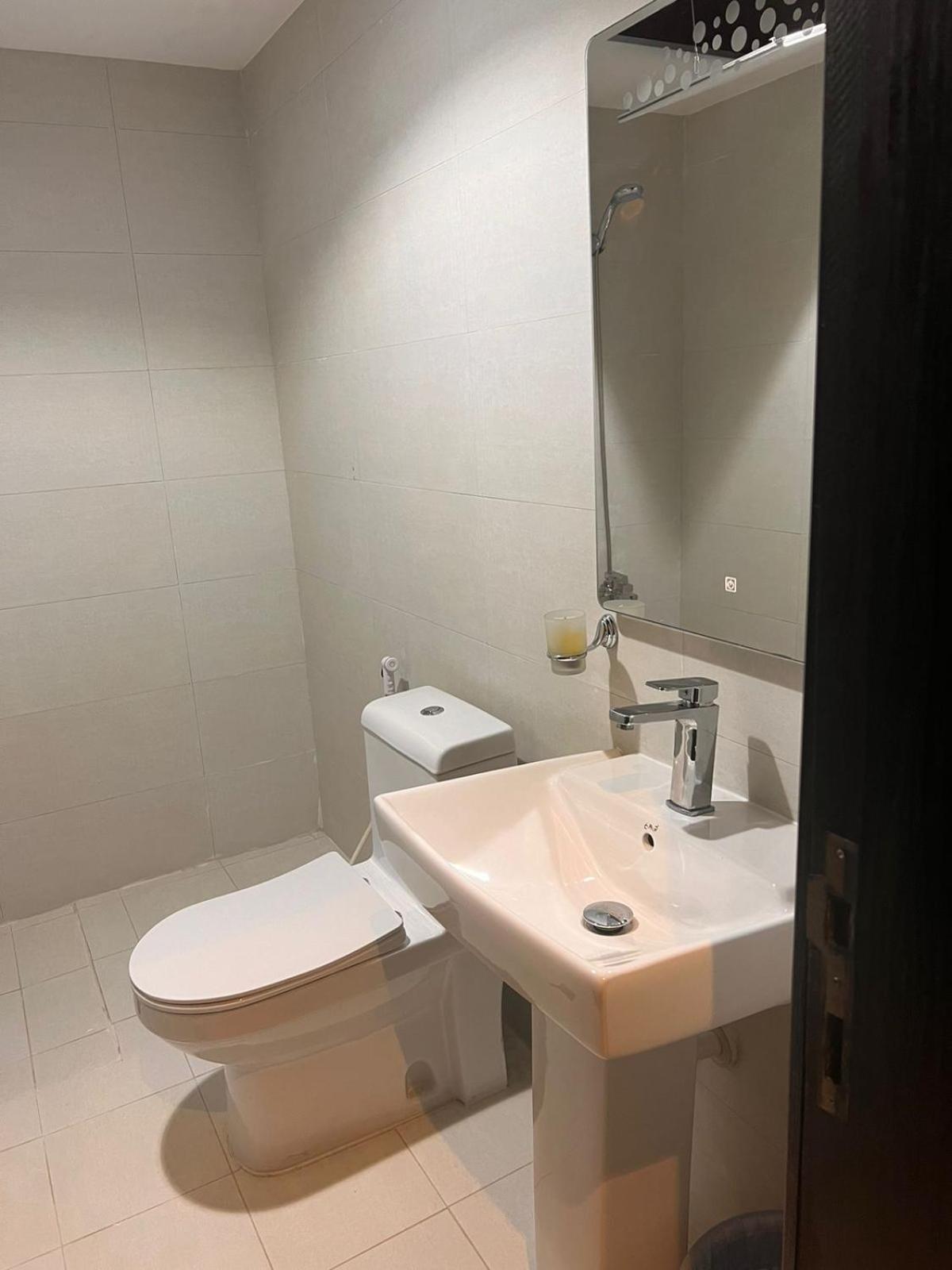 ريزا الفندقية Reeza Suites 알크호바르 외부 사진